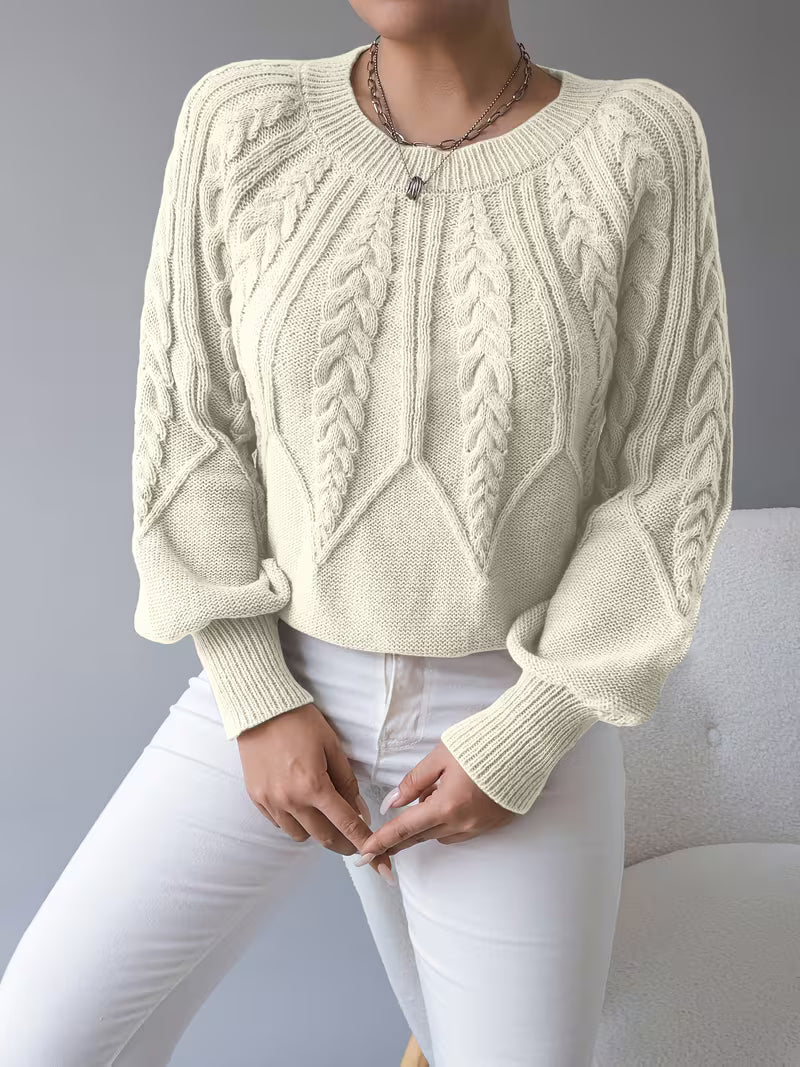 Damski sweter warkoczowy – okrągły dekolt, bufiaste rękawy