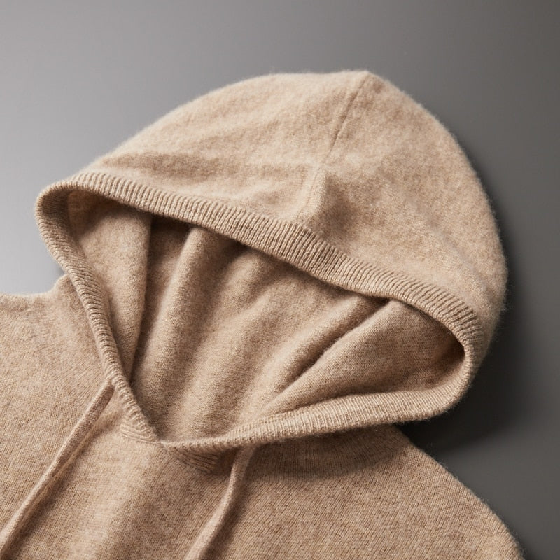 Męski sweter z kapturem – dzianinowy, ze ściągaczem