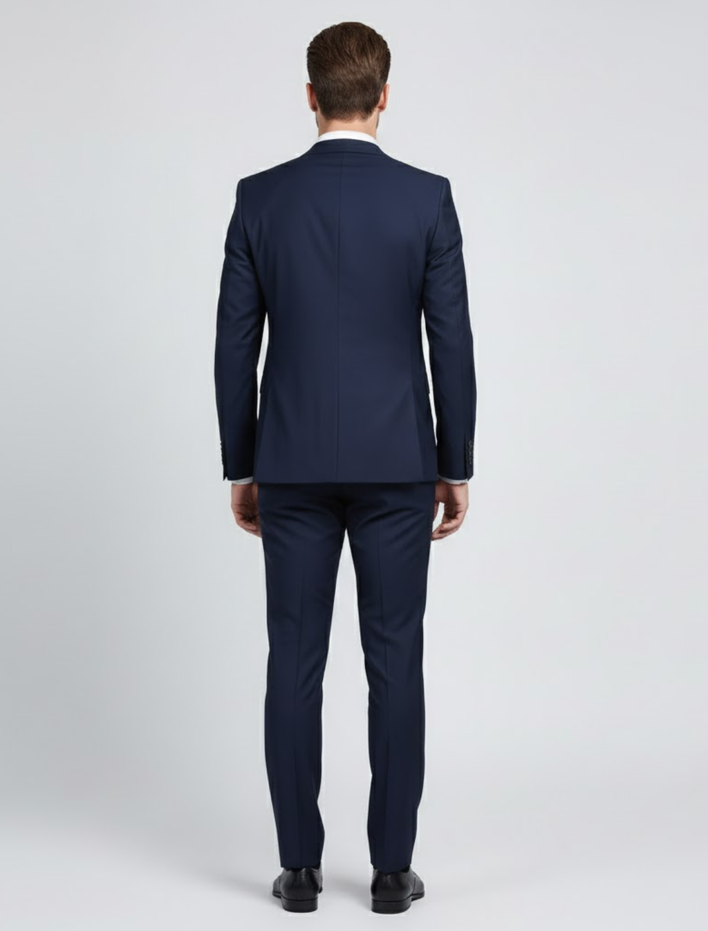Męski garnitur wizytowy o kroju slim fit
