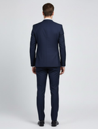 Męski garnitur wizytowy o kroju slim fit