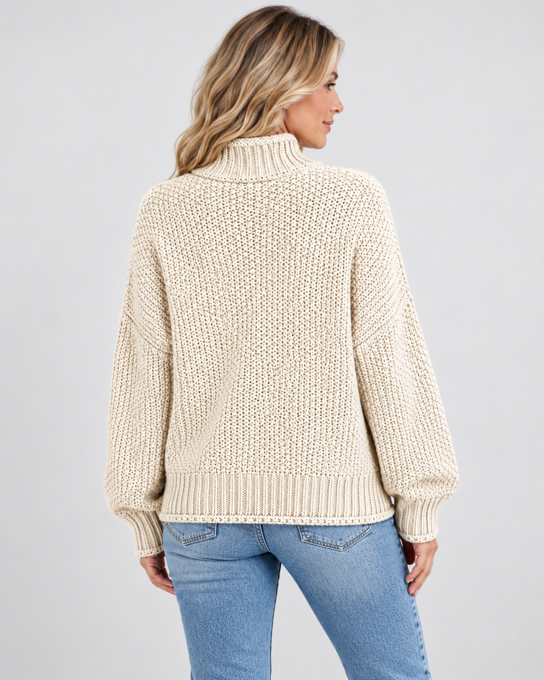 Damski sweter z golfem – gruby splot, luźny krój