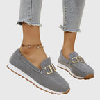 Damskie wsuwane sneakersy z ozdobną klamrą