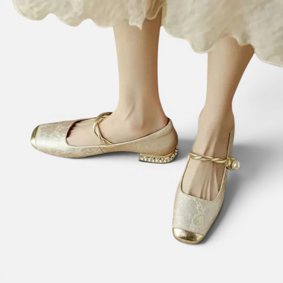 Damskie buty Mary Jane w zakardowy wzor z paskiem