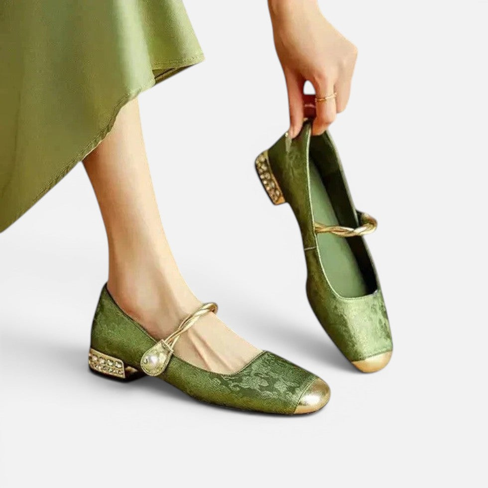 Damskie buty Mary Jane w zakardowy wzor z paskiem