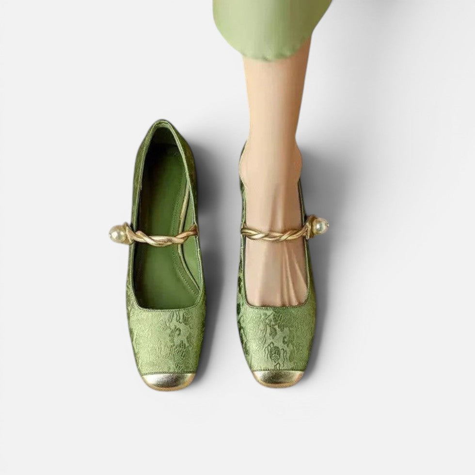 Damskie buty Mary Jane w zakardowy wzor z paskiem