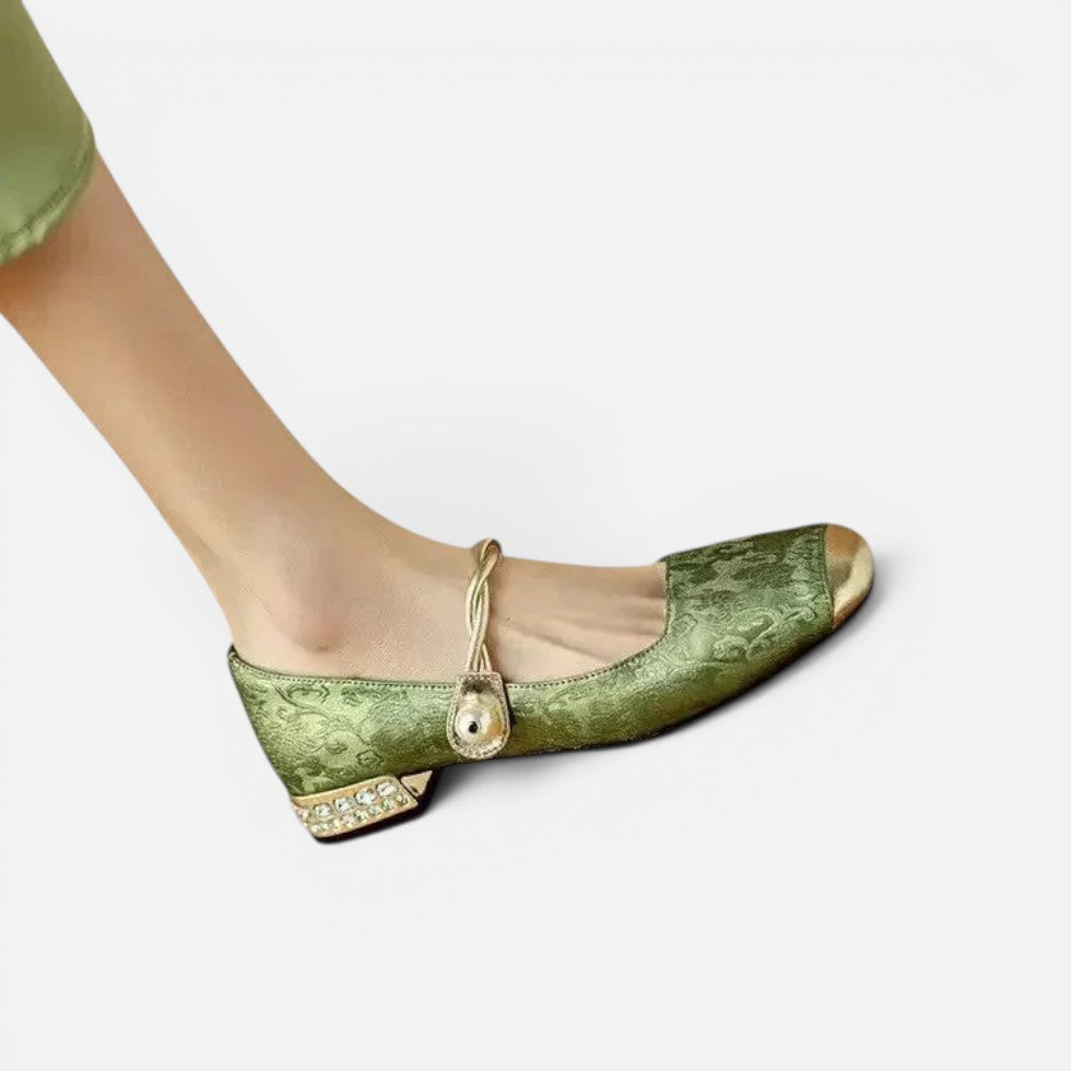 Damskie buty Mary Jane w zakardowy wzor z paskiem