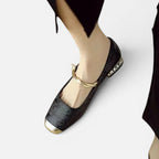 Damskie buty Mary Jane w zakardowy wzor z paskiem