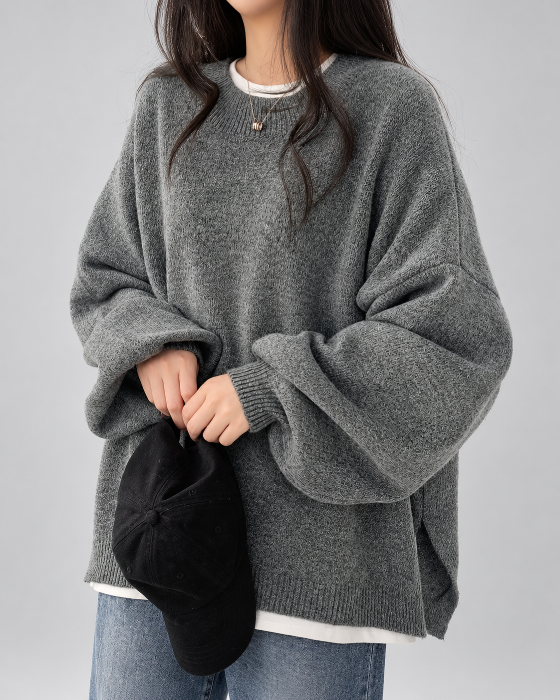 Damski sweter oversize – okrągły dekolt, bufiaste rękawy