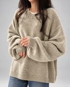 Damski sweter oversize – okrągły dekolt, bufiaste rękawy