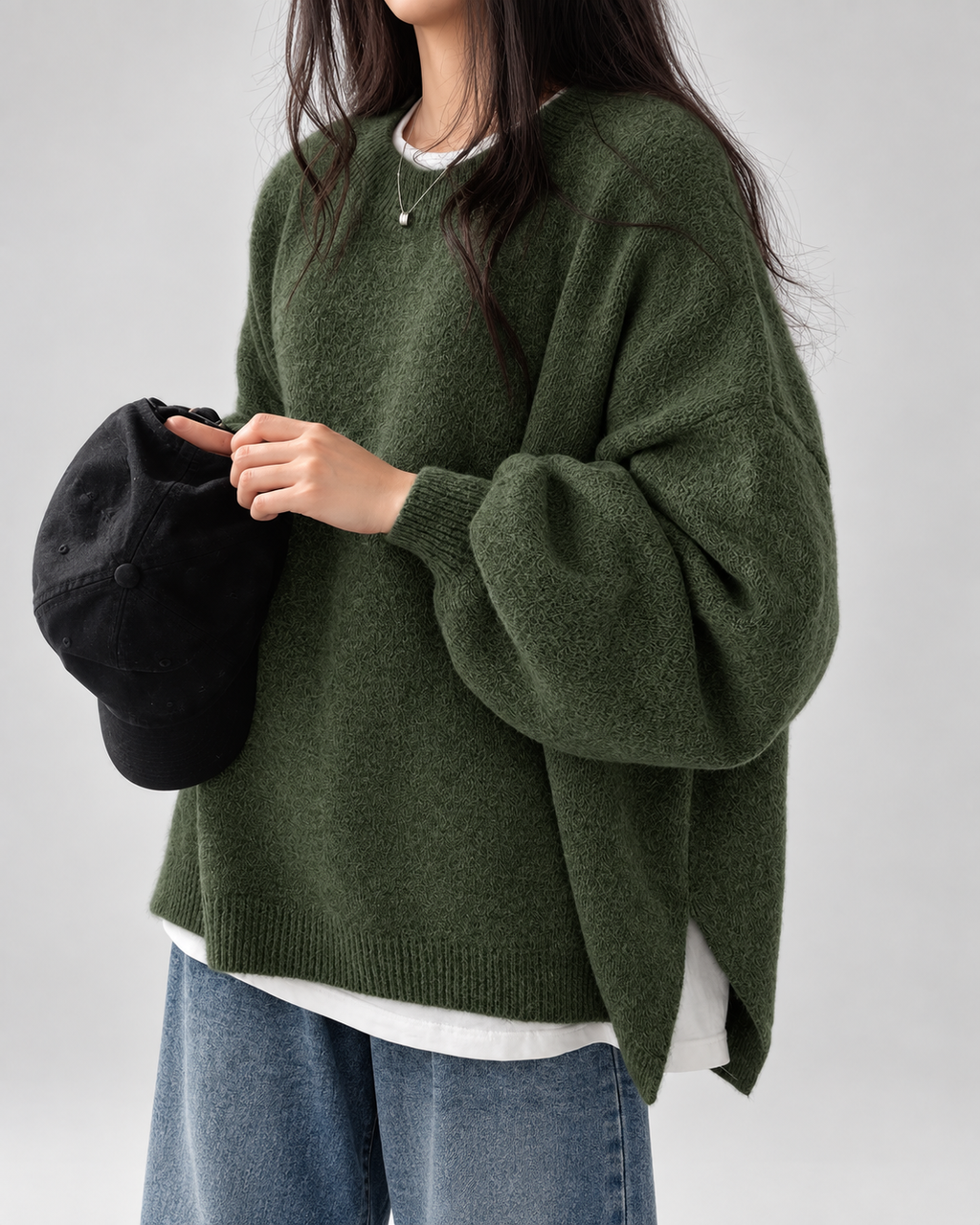 Damski sweter oversize – okrągły dekolt, bufiaste rękawy