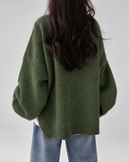 Damski sweter oversize – okrągły dekolt, bufiaste rękawy