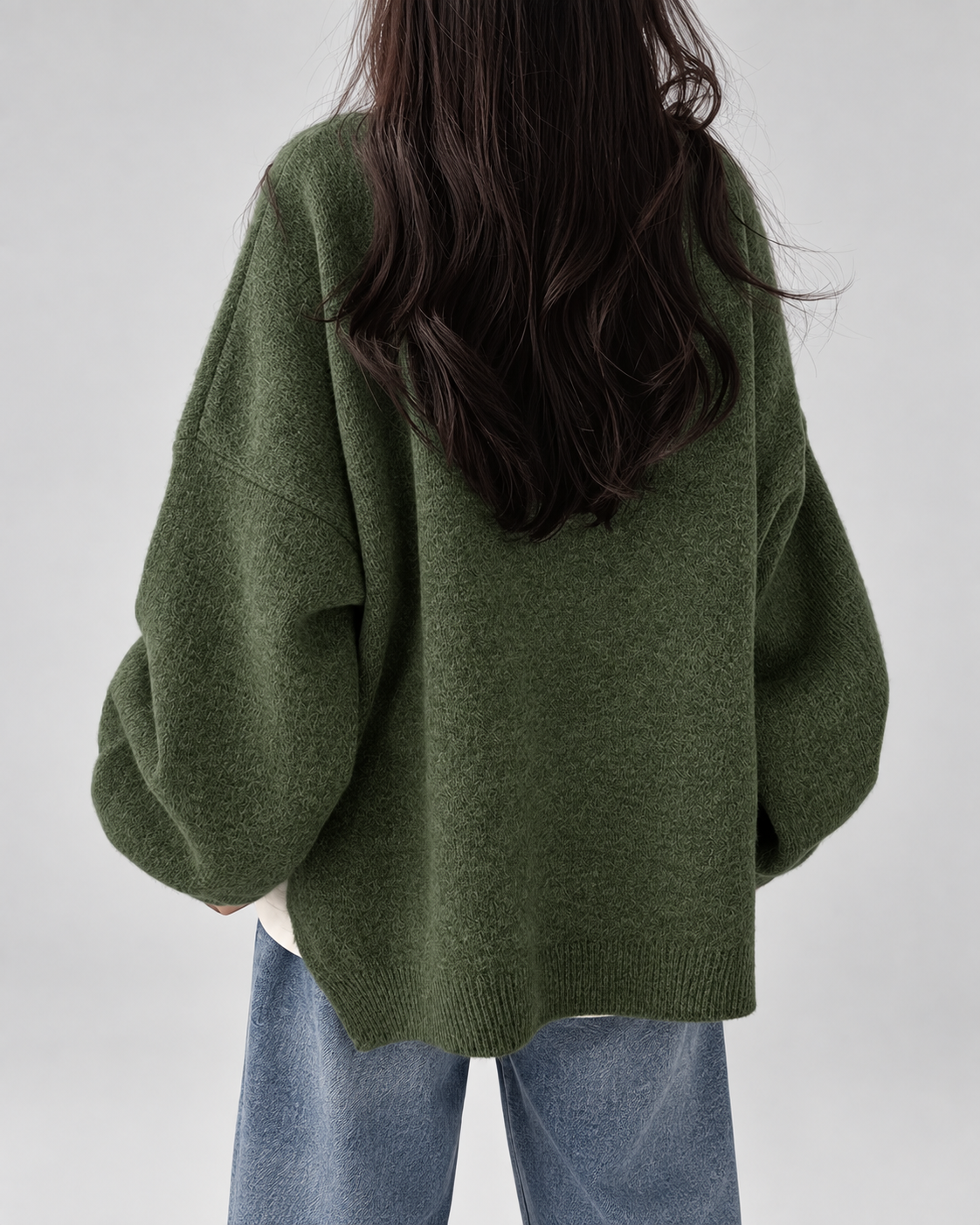 Damski sweter oversize – okrągły dekolt, bufiaste rękawy
