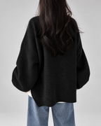 Damski sweter oversize – okrągły dekolt, bufiaste rękawy